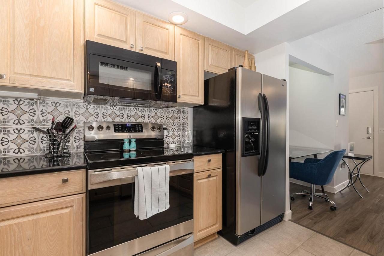 Large, Stunning Elvis Themed Condo,10 Min From Cvg Florence Exterior foto