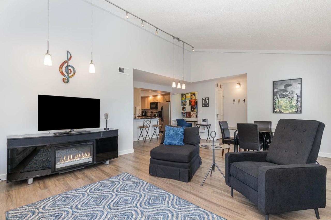 Large, Stunning Elvis Themed Condo,10 Min From Cvg Florence Exterior foto